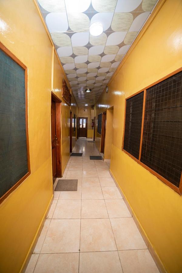 Bombay Hotel Accra Ngoại thất bức ảnh