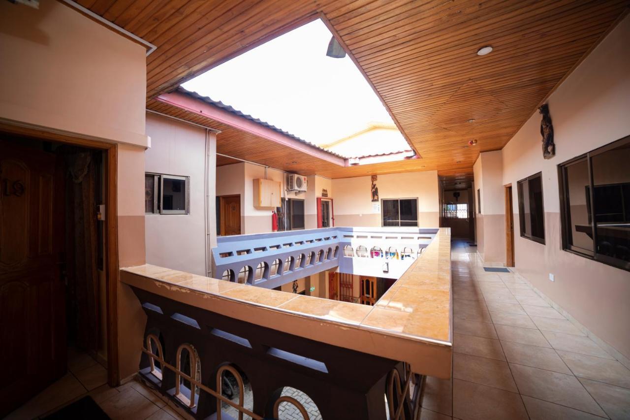 Bombay Hotel Accra Ngoại thất bức ảnh