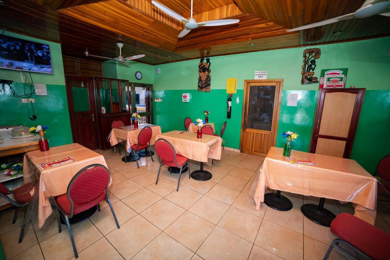 Bombay Hotel Accra Ngoại thất bức ảnh