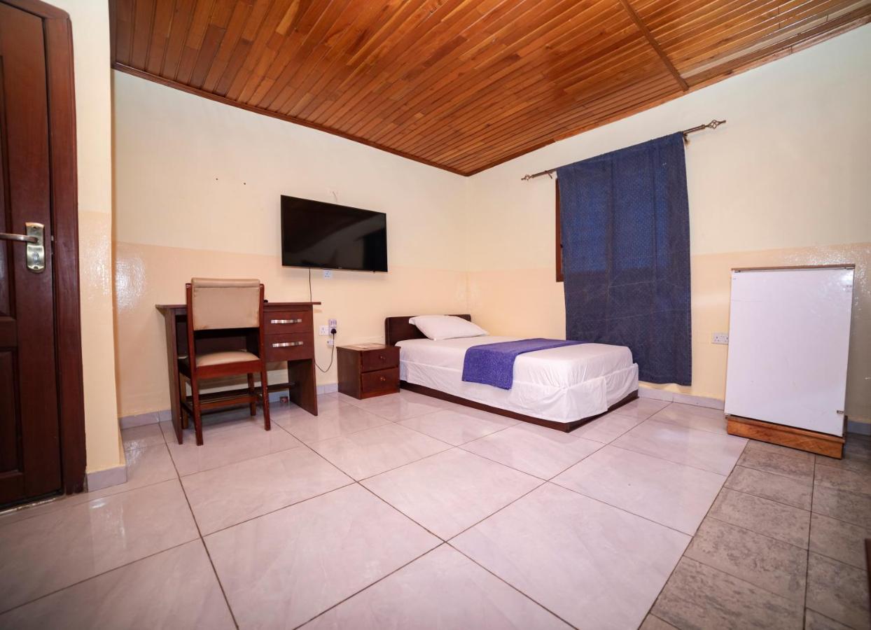 Bombay Hotel Accra Ngoại thất bức ảnh