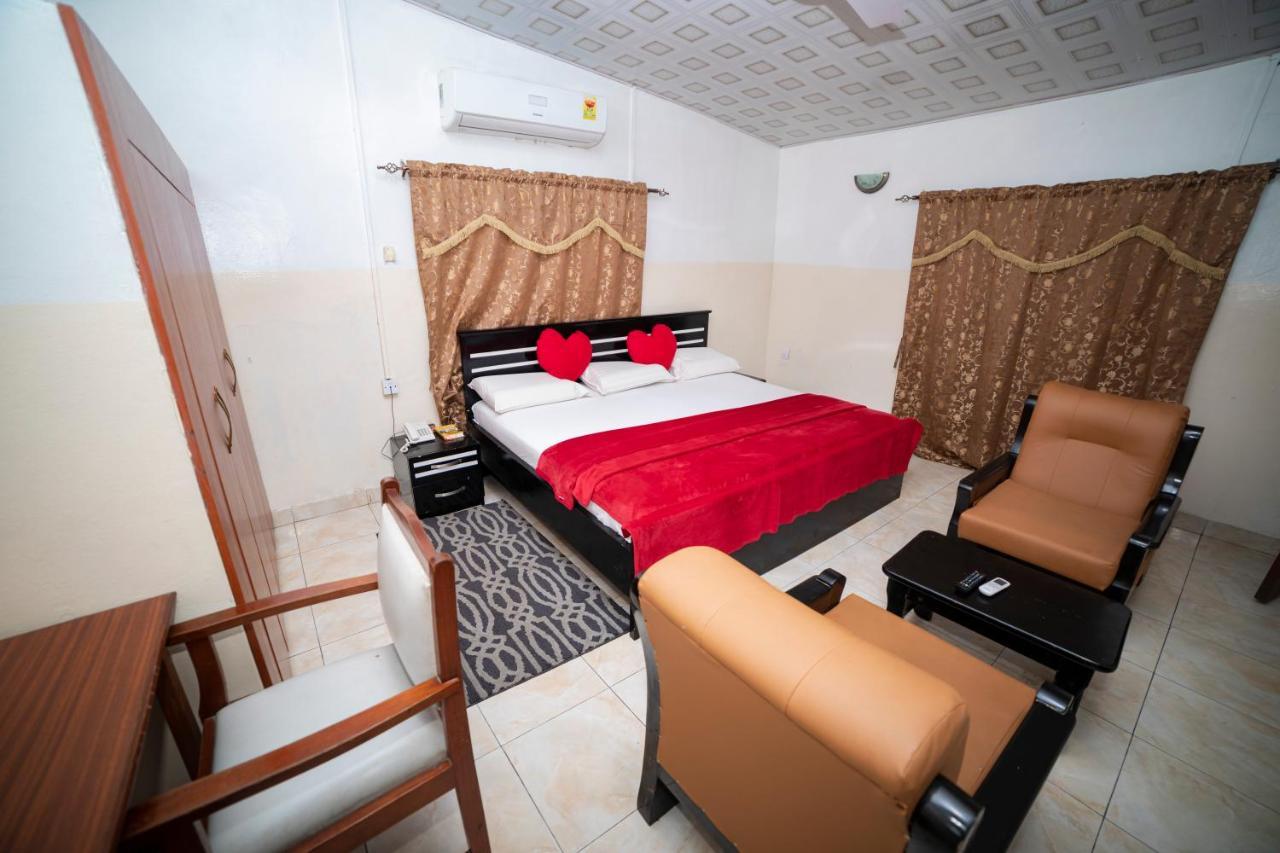 Bombay Hotel Accra Ngoại thất bức ảnh