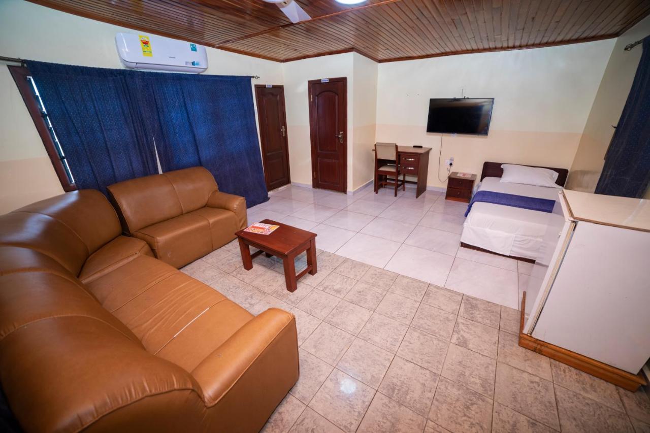 Bombay Hotel Accra Ngoại thất bức ảnh