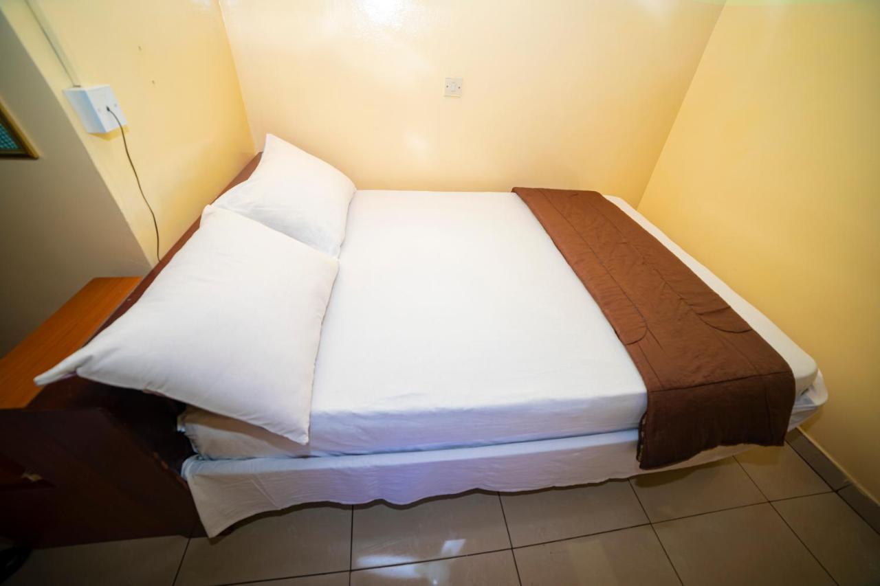 Bombay Hotel Accra Ngoại thất bức ảnh